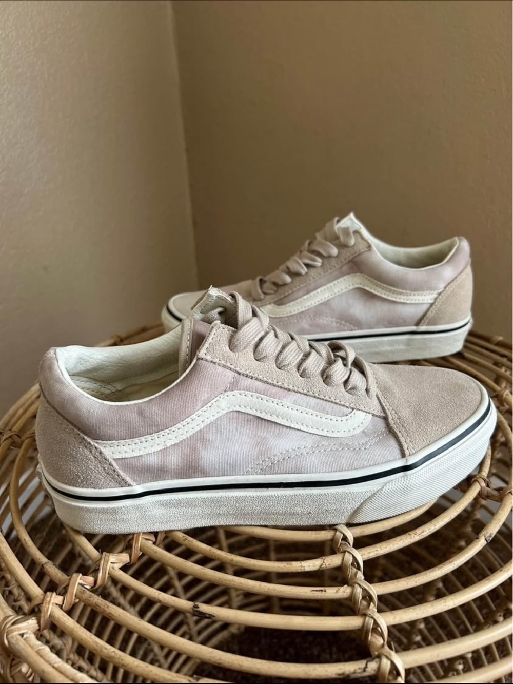 Vans - Picture 2 of 5